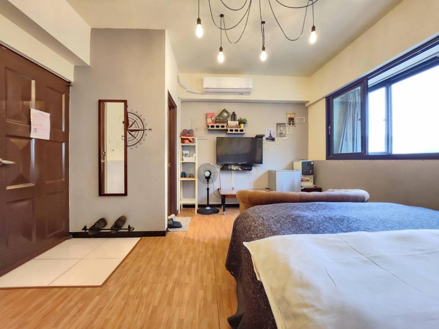 一中喵喵 有統編收據 Hotel ไถจง ภายนอก รูปภาพ