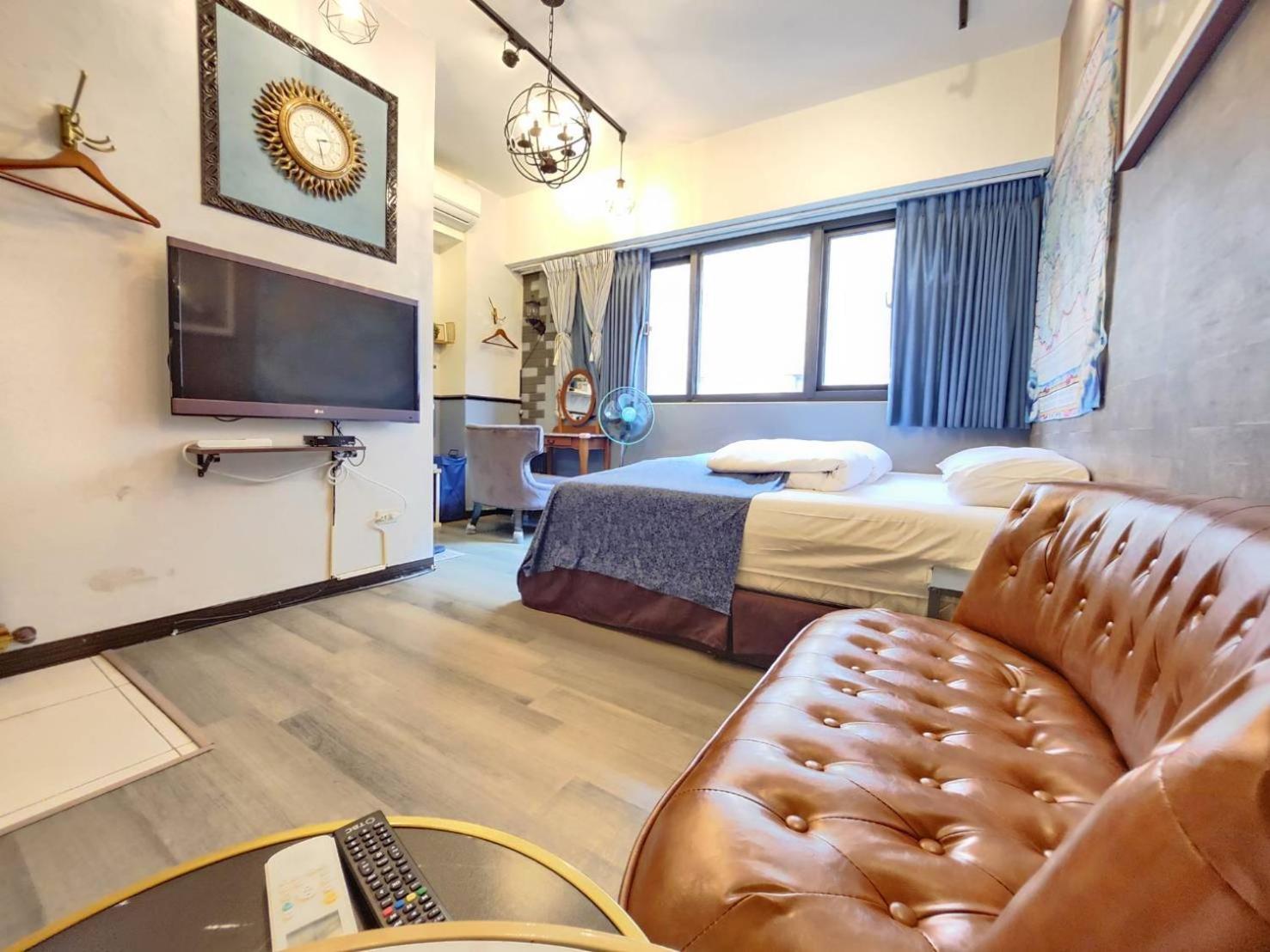 一中喵喵 有統編收據 Hotel ไถจง ภายนอก รูปภาพ